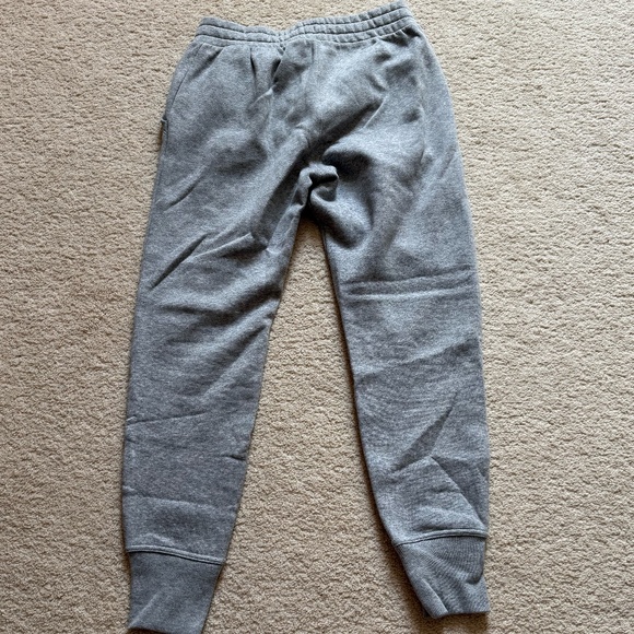 Under Armour gray sweatpants, man size: XS - Picture 2 of 4